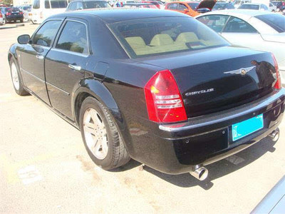 山寨豪車夢(mèng)碎街頭 大眾途觀改裝勞斯萊斯，一場(chǎng)虛驚背后的反思